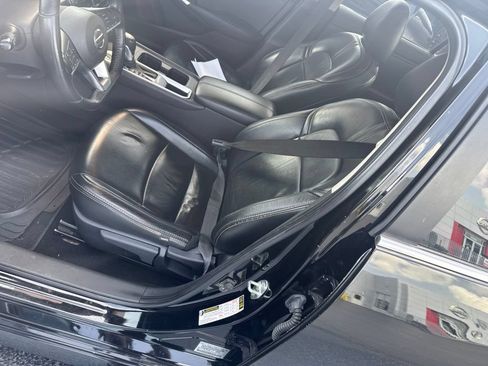 Certified 2023 Nissan Sentra SR w/ Midnight Edition Package FWD image 6