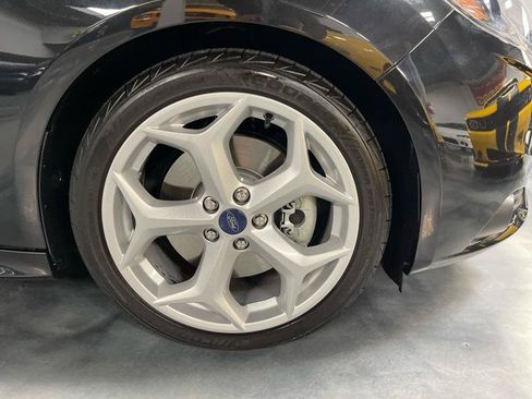 Used 2013 Ford Focus ST FWD image 19