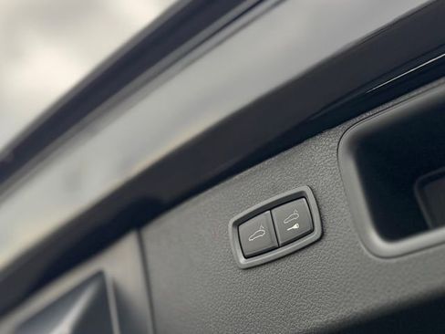 New 2026 Porsche Macan S image 37