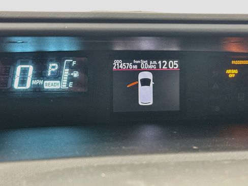 Used 2014 Toyota Prius C One FWD image 18