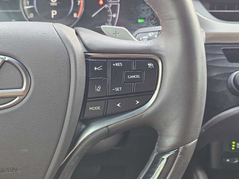 Used 2019 Lexus ES 350 w/ Premium Package FWD image 29
