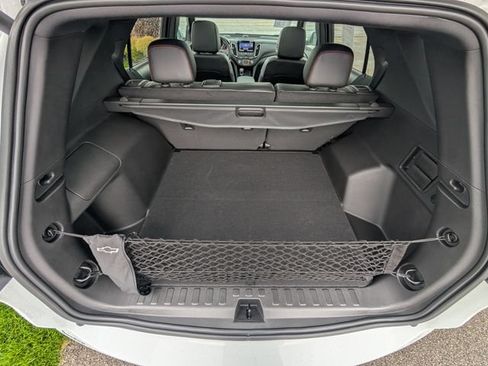Used 2023 Chevrolet Equinox RS w/ RS Leather Package FWD image 9