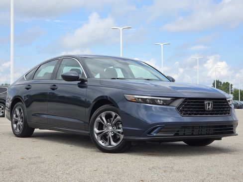 Used 2024 Honda Accord EX image 2