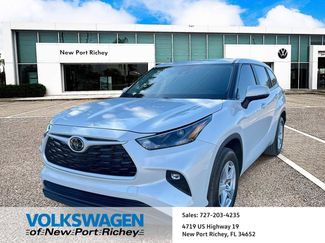 Used 2024 Toyota Highlander LE video 1