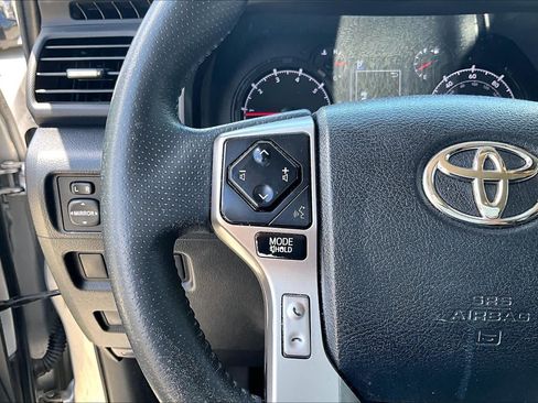 Used 2022 Toyota 4Runner SR5 RWD image 22