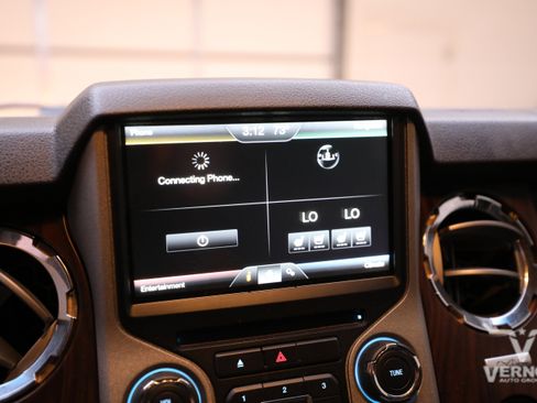 Used 2015 Ford F250 Lariat w/ Lariat Ultimate Package image 29