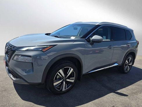 Used 2023 Nissan Rogue SL AWD/4WD image 7