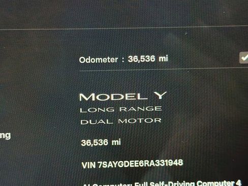 Used 2024 Tesla Model Y Long Range AWD/4WD image 38
