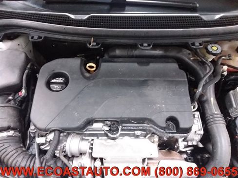 Used 2018 Chevrolet Cruze LT w/ Convenience Package image 9