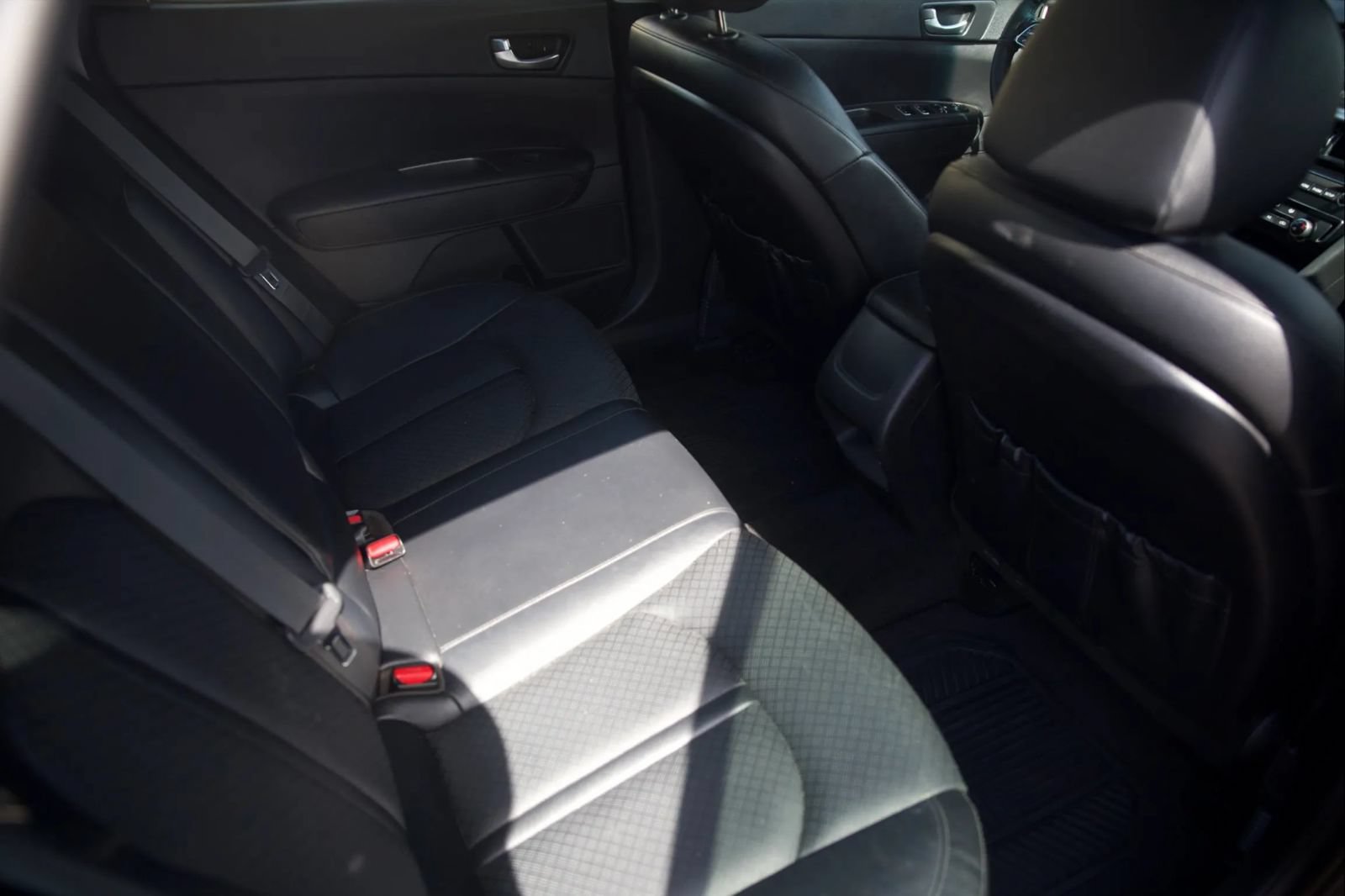 Used 2020 Kia Optima SE FWD image 22