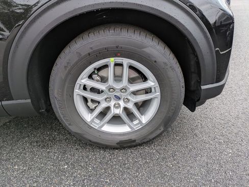 New 2026 Ford Explorer Active w/ Active Comfort Package image 11