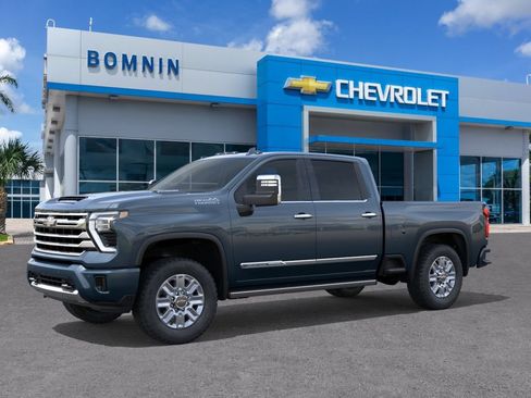 New 2026 Chevrolet Silverado 2500 High Country w/ High Country Premium Package AWD/4WD image 3