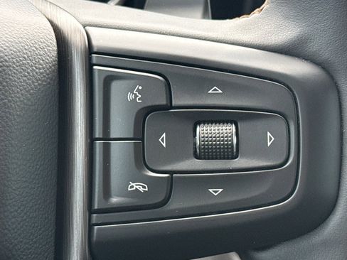 Used 2024 GMC Sierra 1500 AT4 w/ Technology Package image 31