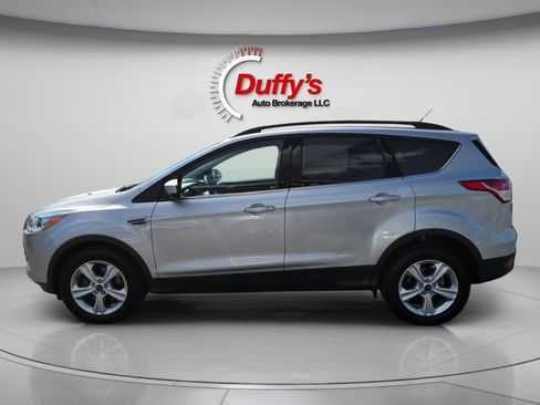 Used 2016 Ford Escape SE w/ Equipment Group 201A AWD/4WD image 16
