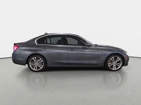 Used 2017 BMW 330i Sedan image 4
