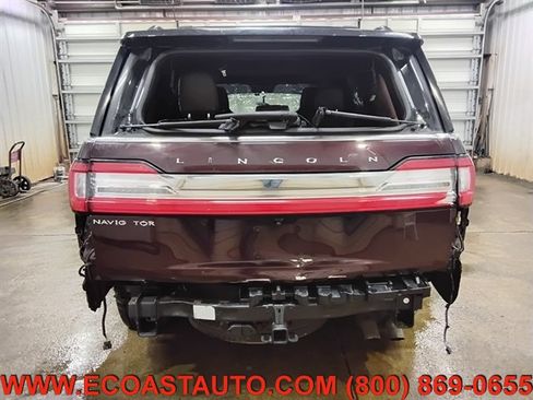 Used 2019 Lincoln Navigator Black Label w/ Cargo Package AWD/4WD image 8