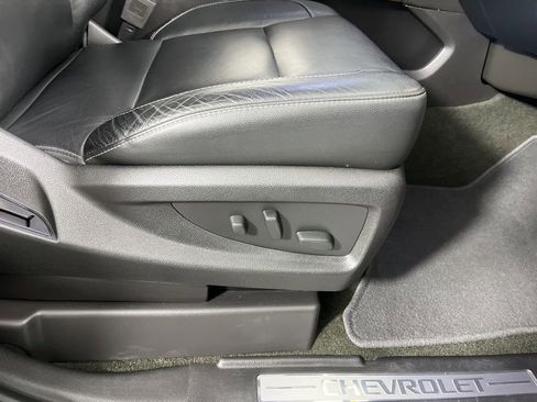 Used 2018 Chevrolet Tahoe LT image 11