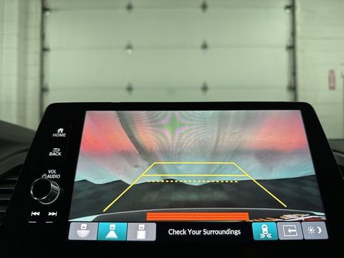 Used 2025 Honda Odyssey Touring image 27
