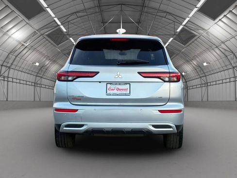 Used 2022 Mitsubishi Outlander SE FWD image 6