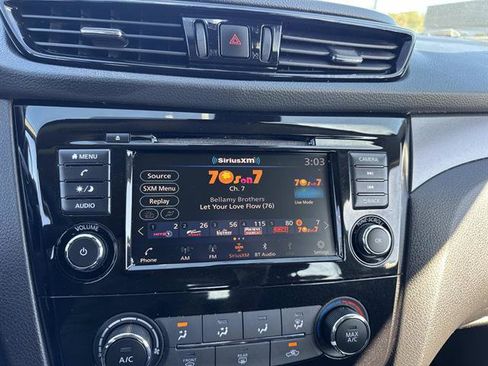 Used 2022 Nissan Rogue Sport S image 14