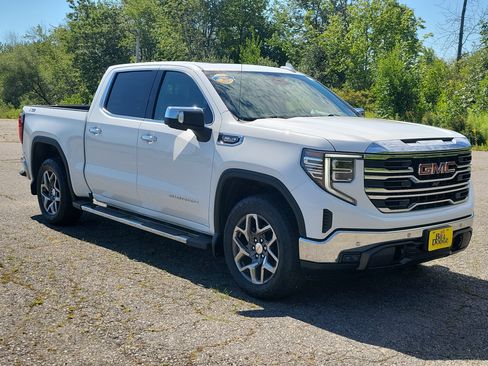 Used 2024 GMC Sierra 1500 SLT w/ SLT Premium Plus Package AWD/4WD image 3