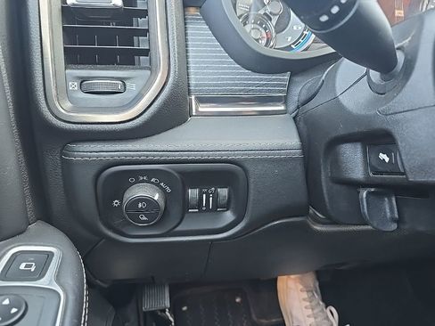 Used 2020 RAM 2500 Limited AWD/4WD image 17