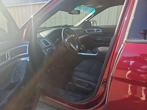 Used 2013 Ford Explorer XLT FWD image 6