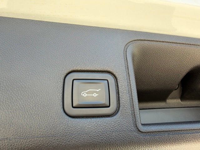 Used 2023 GMC Terrain SLE w/ Driver Convenience Package AWD/4WD image 27