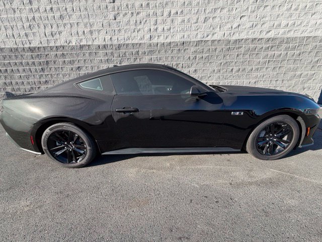 Used 2026 Ford Mustang GT RWD image 3