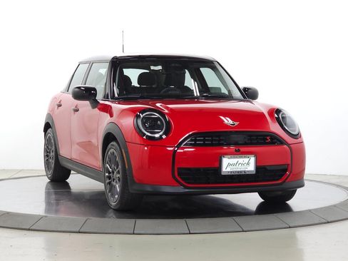 Used 2025 MINI Cooper S FWD image 1