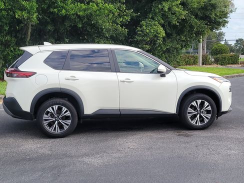 Used 2023 Nissan Rogue SV FWD image 8