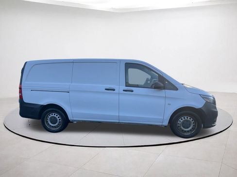 Used 2018 Mercedes-Benz Metris image 6
