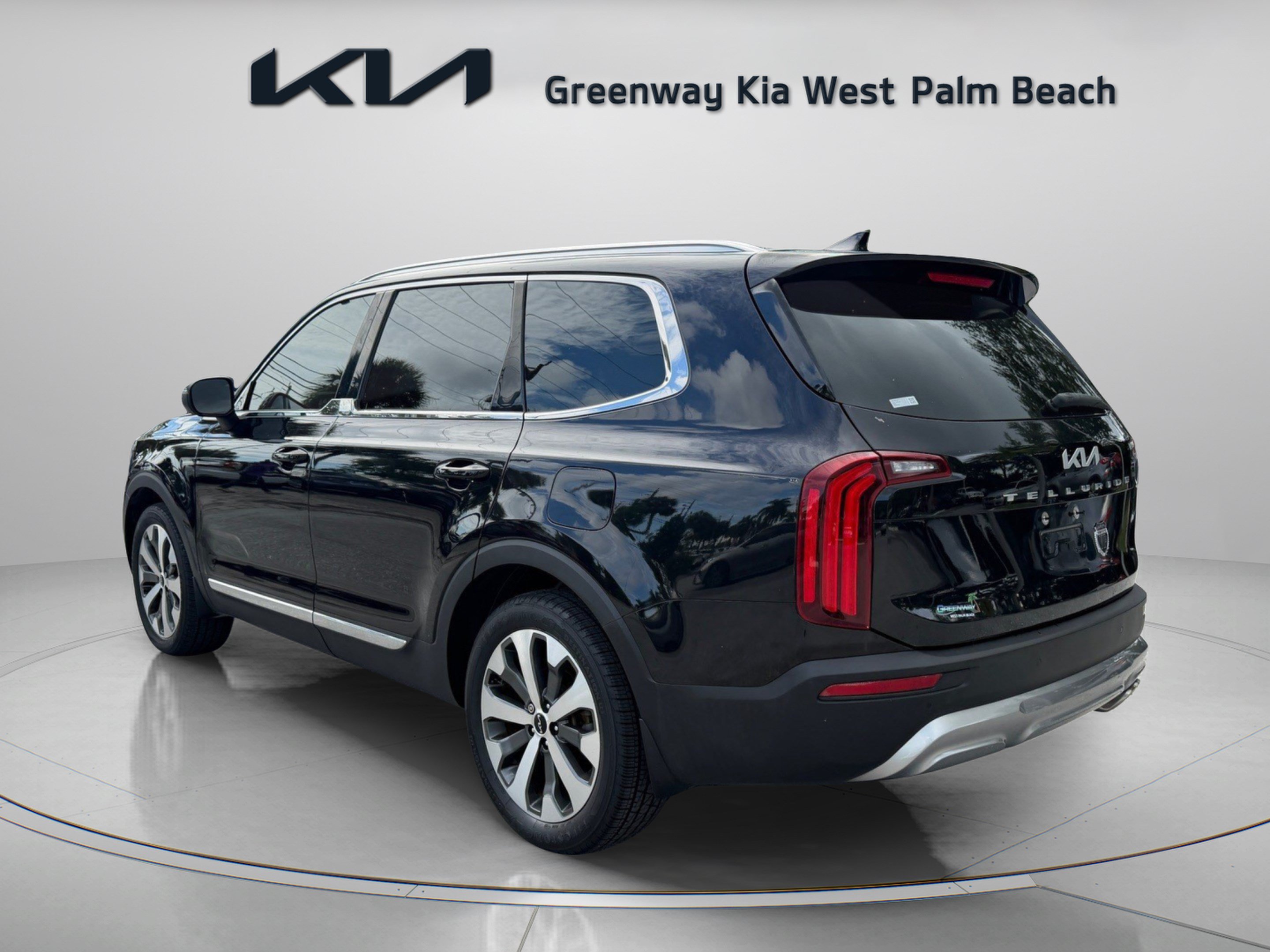 Certified 2022 Kia Telluride EX w/ EX Premium Package FWD image 5