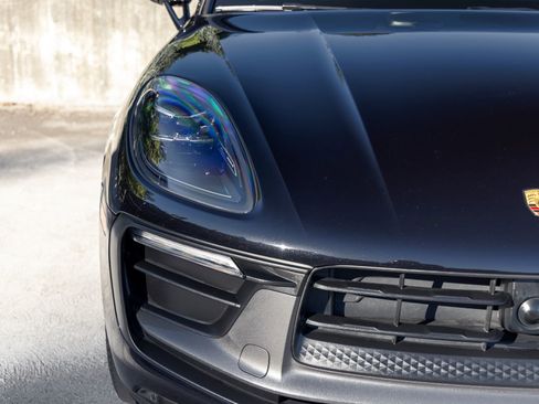 Certified 2023 Porsche Macan Turbo AWD/4WD image 14