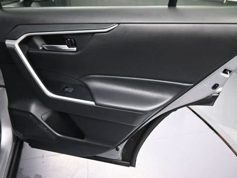 Used 2024 Toyota RAV4 XLE FWD image 15