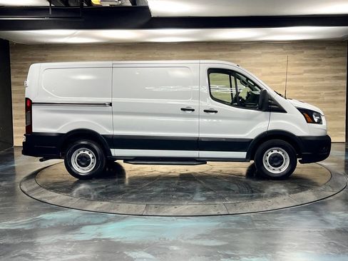 Used 2024 Ford Transit 150 Low Roof RWD image 21