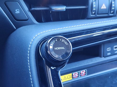 Used 2025 Lexus NX 350h AWD w/ Premium Package image 30