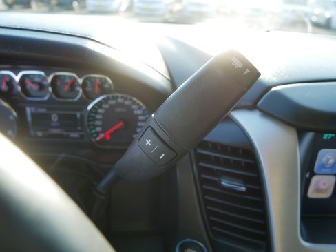 Used 2017 GMC Yukon SLT w/ HD Trailering Package image 27