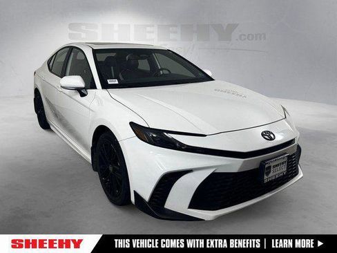 Certified 2025 Toyota Camry SE w/ Convenience Package AWD/4WD image 1