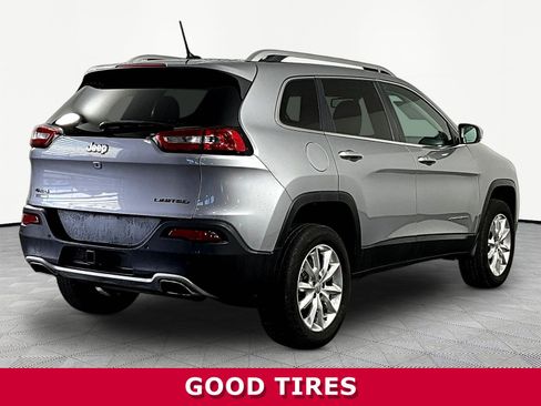 Used 2015 Jeep Cherokee Limited w/ Luxury Group AWD/4WD image 6