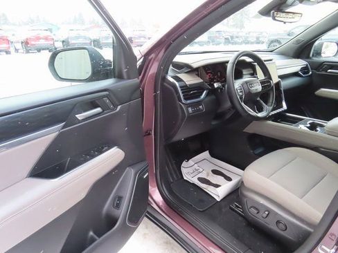 Used 2026 GMC Acadia Elevation image 17