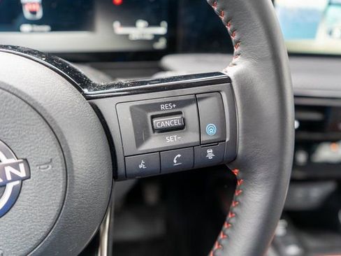Certified 2025 Nissan Kicks SR AWD/4WD image 23