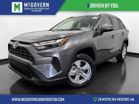 Used 2025 Toyota RAV4 XLE FWD image 1
