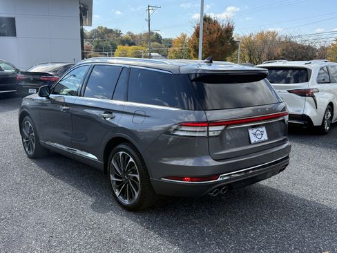 Used 2021 Lincoln Aviator Reserve w/ Equipment Group 201A image 6