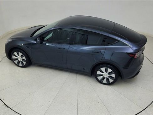 Used 2024 Tesla Model Y Long Range image 82