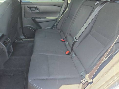 Used 2024 Nissan Rogue S FWD image 19