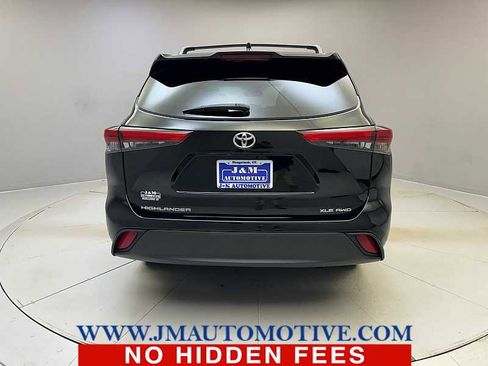 Used 2021 Toyota Highlander XLE image 4