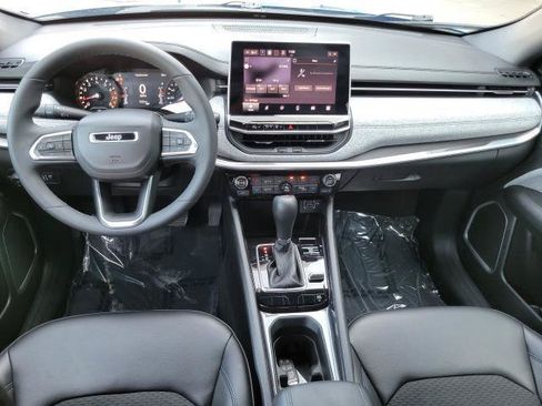 Used 2023 Jeep Compass Latitude w/ Convenience Group AWD/4WD image 34