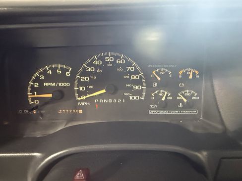 Used 1999 GMC Sierra 3500 2WD Regular Cab HD image 20