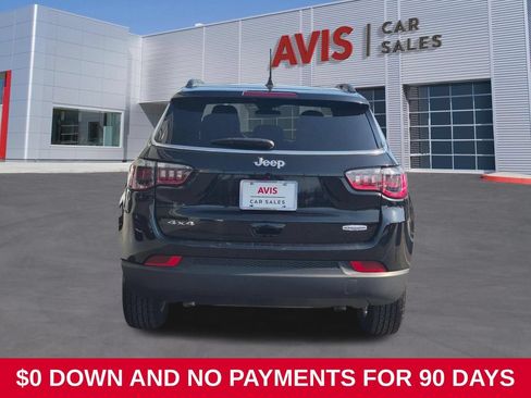 Used 2025 Jeep Compass Latitude AWD/4WD image 7